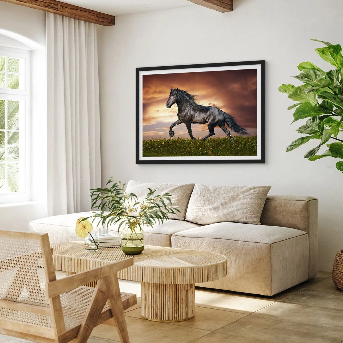 Affiche dans un cadre noir - Poster - Un cheval noir galopant contre le soleil couchant - 100x70cm - Livres noirs - Décoration murale moderne pour le salon et la chambre ARTTOR