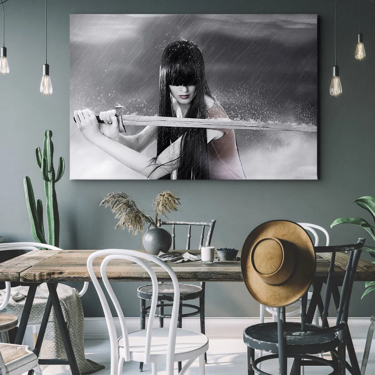 Impression sur toile - Image sur toile - Une femme avec une épée sous la pluie avec une apparence dynamique et mystérieuse - 100x70cm - Belle et dangereuse - Décoration murale moderne pour le salon et la chambre ARTTOR