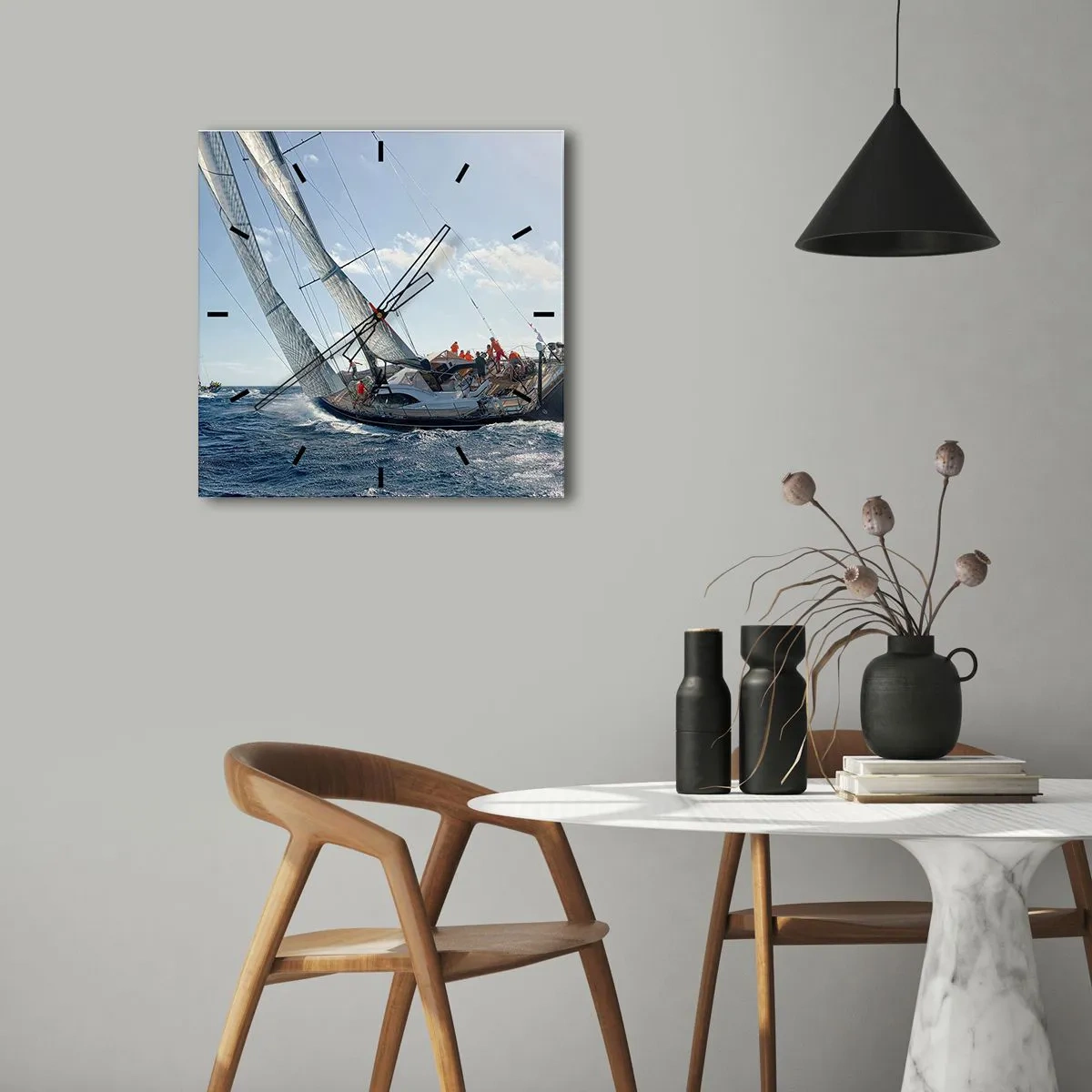 Horloge murale - Pendule murale - Course de yachts en haute mer sous un ciel bleu - 30x30cm - Que le meilleur l'emporte - Décoration murale moderne pour le salon et la chambre ARTTOR