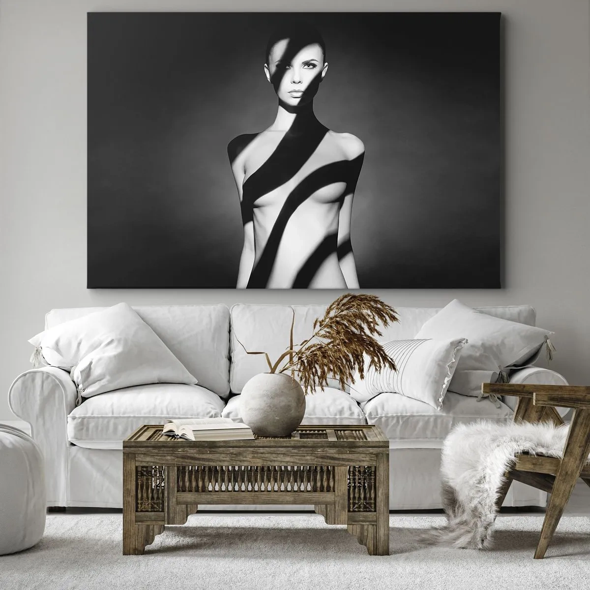 Impression sur toile - Image sur toile - Portrait noir et blanc d'une femme dans l'ombre et la lumière - 100x70cm - Dans la brillance et l'ombre - Décoration murale moderne pour le salon et la chambre ARTTOR