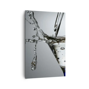 Impression sur toile - Image sur toile - Verre à Martini avec éclaboussures d'eau dynamiques sur fond clair. - 80x120cm - Sur le bord de la coupe - Décoration murale moderne pour le salon et la chambre ARTTOR