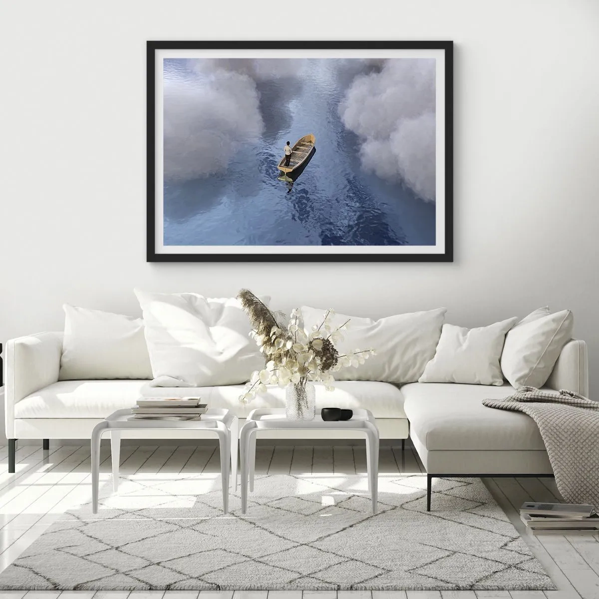Affiche dans un cadre noir - Poster - Un homme dans un bateau sur une mer calme entourée de nuages - 100x70cm - Vie – voyage – inconnu - Décoration murale moderne pour le salon et la chambre ARTTOR