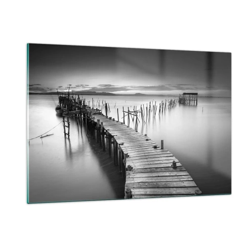 Impression sur verre - Image sur verre - Une vue en noir et blanc d'une jetée en bois au-dessus de l'eau - 120x80cm - La paix d'un rivage oublié - Décoration murale moderne pour le salon et la chambre ARTTOR