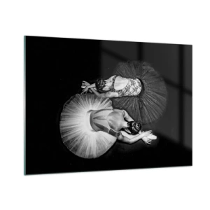 Impression sur verre - Image sur verre - Deux ballerines dans une pose de repos portant des tutus noirs et blancs - 100x70cm - Jin et jang – équilibre idéal - Décoration murale moderne pour le salon et la chambre ARTTOR