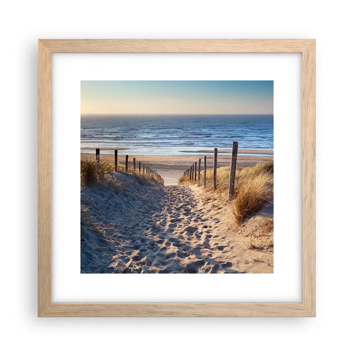Affiche dans un chêne clair - Poster - Le bruit de la mer, le chant des oiseaux, une plage sauvage parmi les herbes… - 30x30 cm