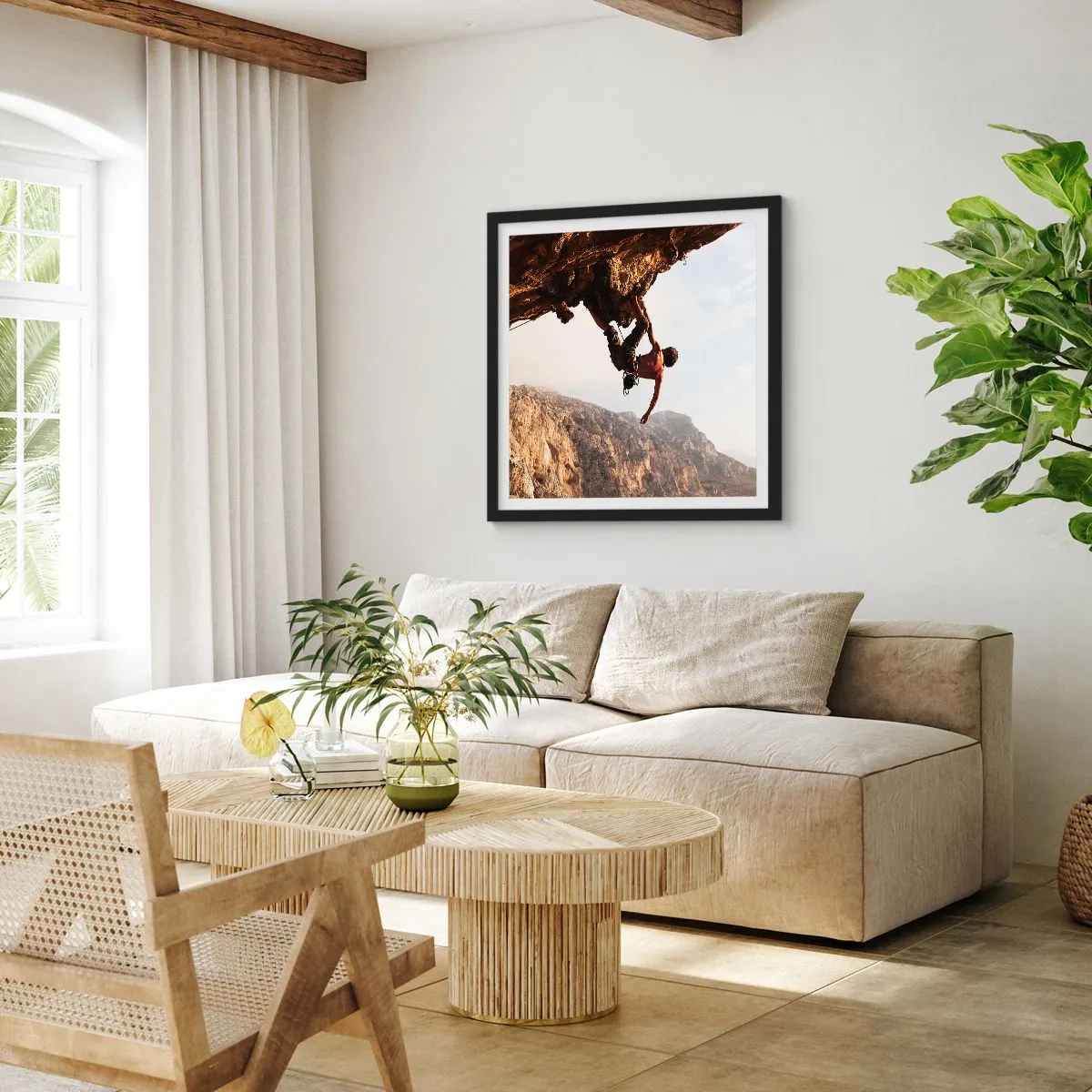 Affiche dans un cadre noir - Poster - Le monde rétréci dans une main sur une coupe de rocher - 40x40 cm