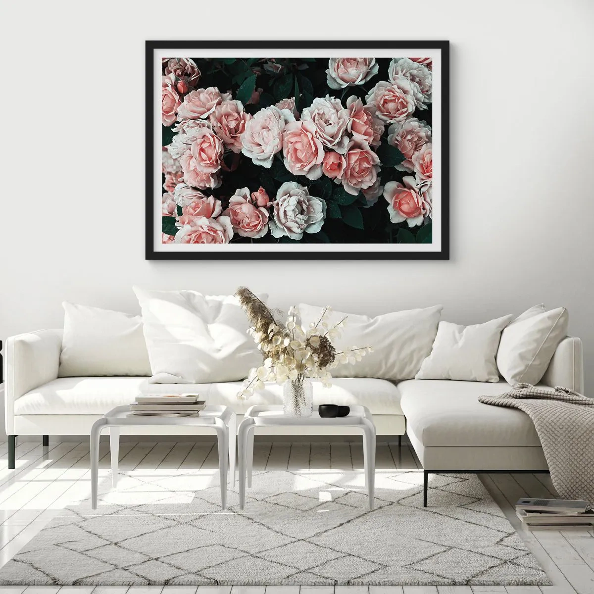 Affiche dans un cadre noir - Poster - Roses roses sur fond sombre dans une composition subtile - 70x50cm - Ensemble de rose - Décoration murale moderne pour le salon et la chambre ARTTOR