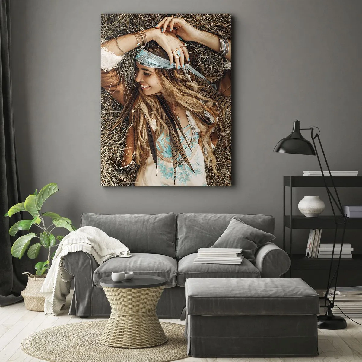 Impression sur toile - Image sur toile - Femme de style bohème allongée sur du foin - 70x100cm - En route vers les années d'amour - Décoration murale moderne pour le salon et la chambre ARTTOR