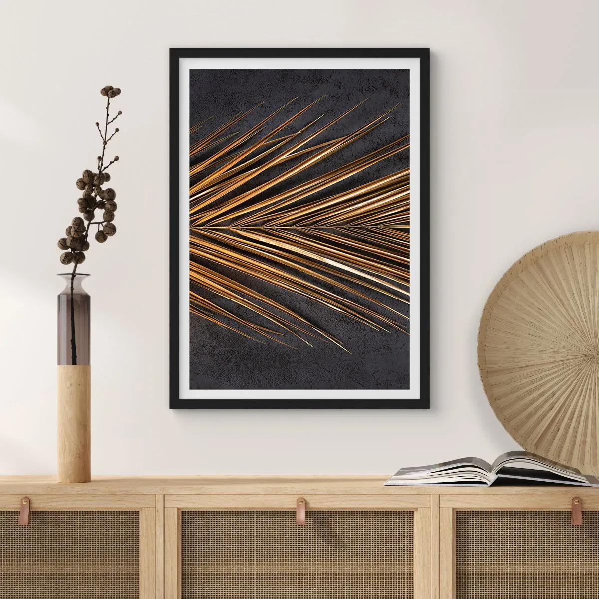 Affiche dans un cadre noir - Poster - Feuilles dorées sur fond sombre - 50x70cm - L'or des tropiques - Décoration murale moderne pour le salon et la chambre ARTTOR