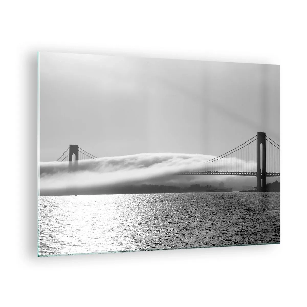 Impression sur verre - Image sur verre - Un pont en noir et blanc avec du brouillard sur l'eau - 70x50cm - Naviguez à travers les Portes des Étoiles - Décoration murale moderne pour le salon et la chambre ARTTOR