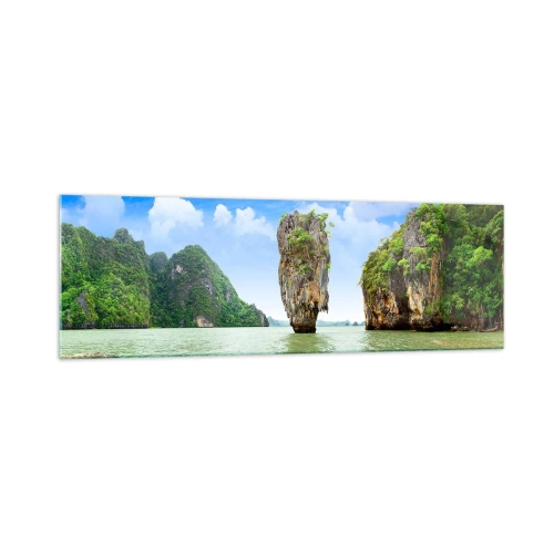 Impression sur verre - Image sur verre - Une formation rocheuse exotique entourée d'eau et de verdure sous un ciel bleu. - 160x50cm - Merveilles rocheuses de la nature - Décoration murale moderne pour le salon et la chambre ARTTOR