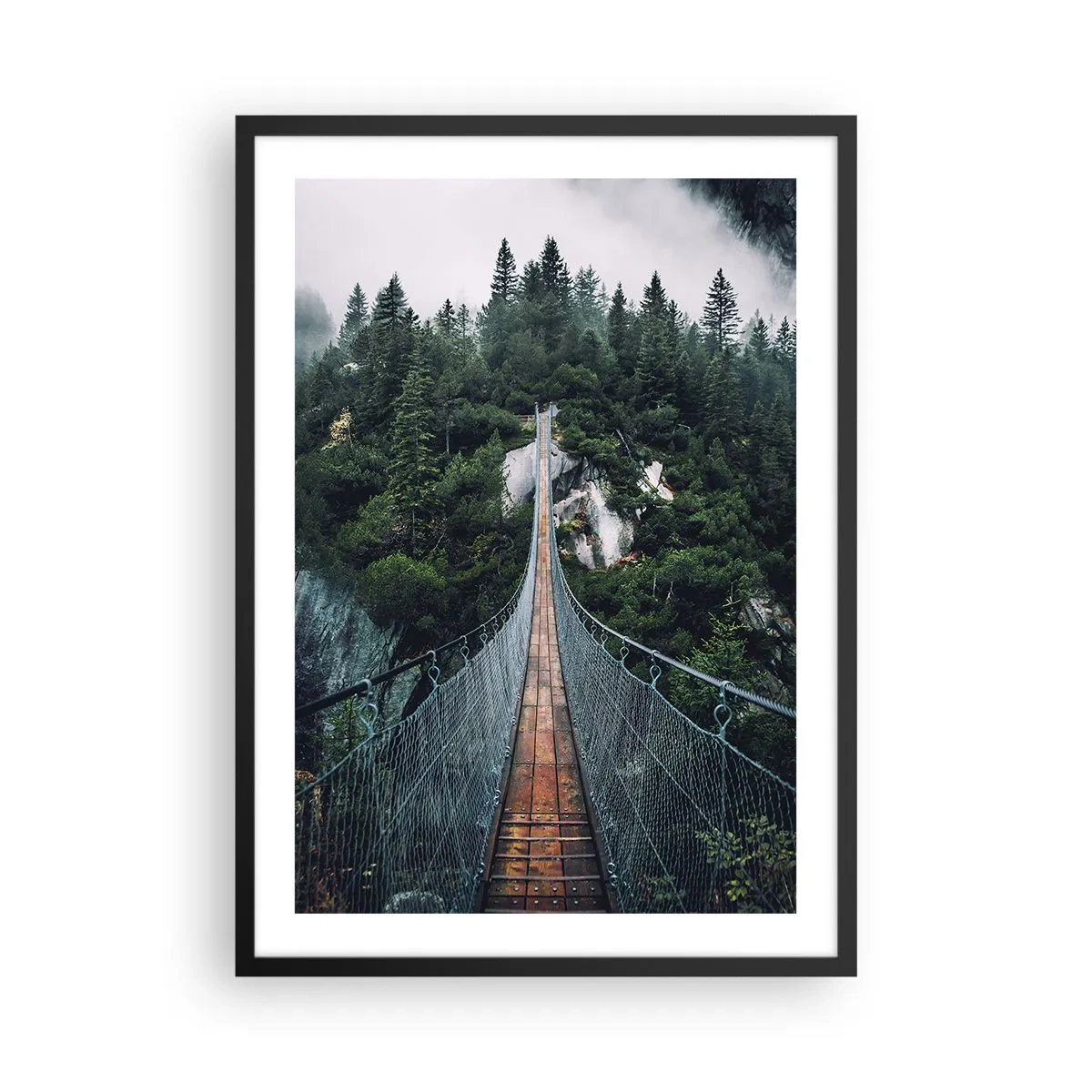 Affiche dans un cadre noir - Poster - Un pont suspendu à travers une forêt dense et brumeuse - 50x70cm - Uniquement pour les aigles - Décoration murale moderne pour le salon et la chambre ARTTOR