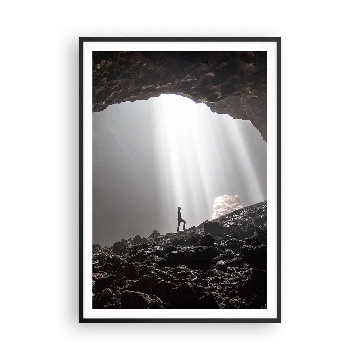 Affiche dans un cadre noir - Poster - Grotte lumineuse - 70x100 cm