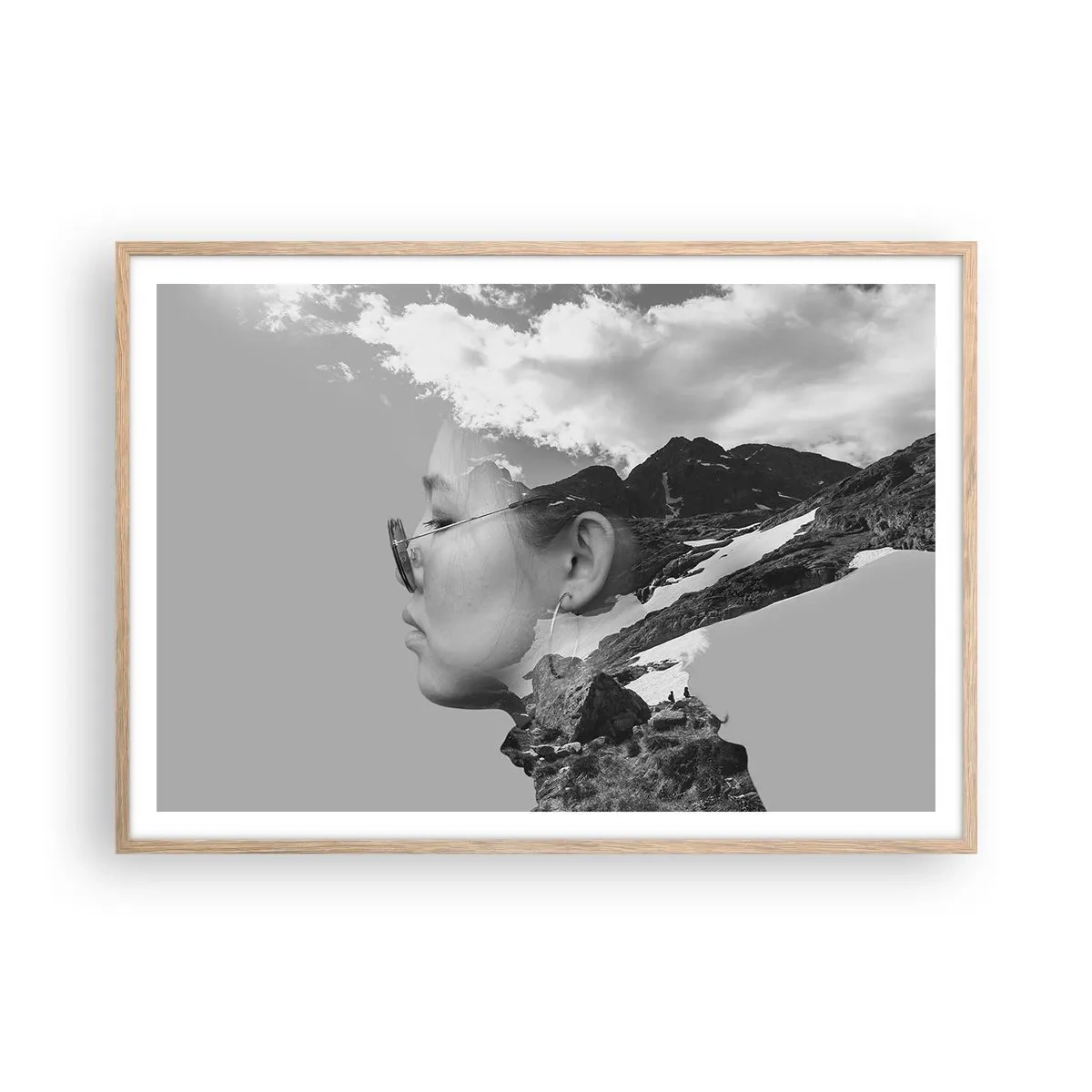 Affiche dans un chêne clair - Poster - Portrait de montagnes et nuages - 100x70 cm
