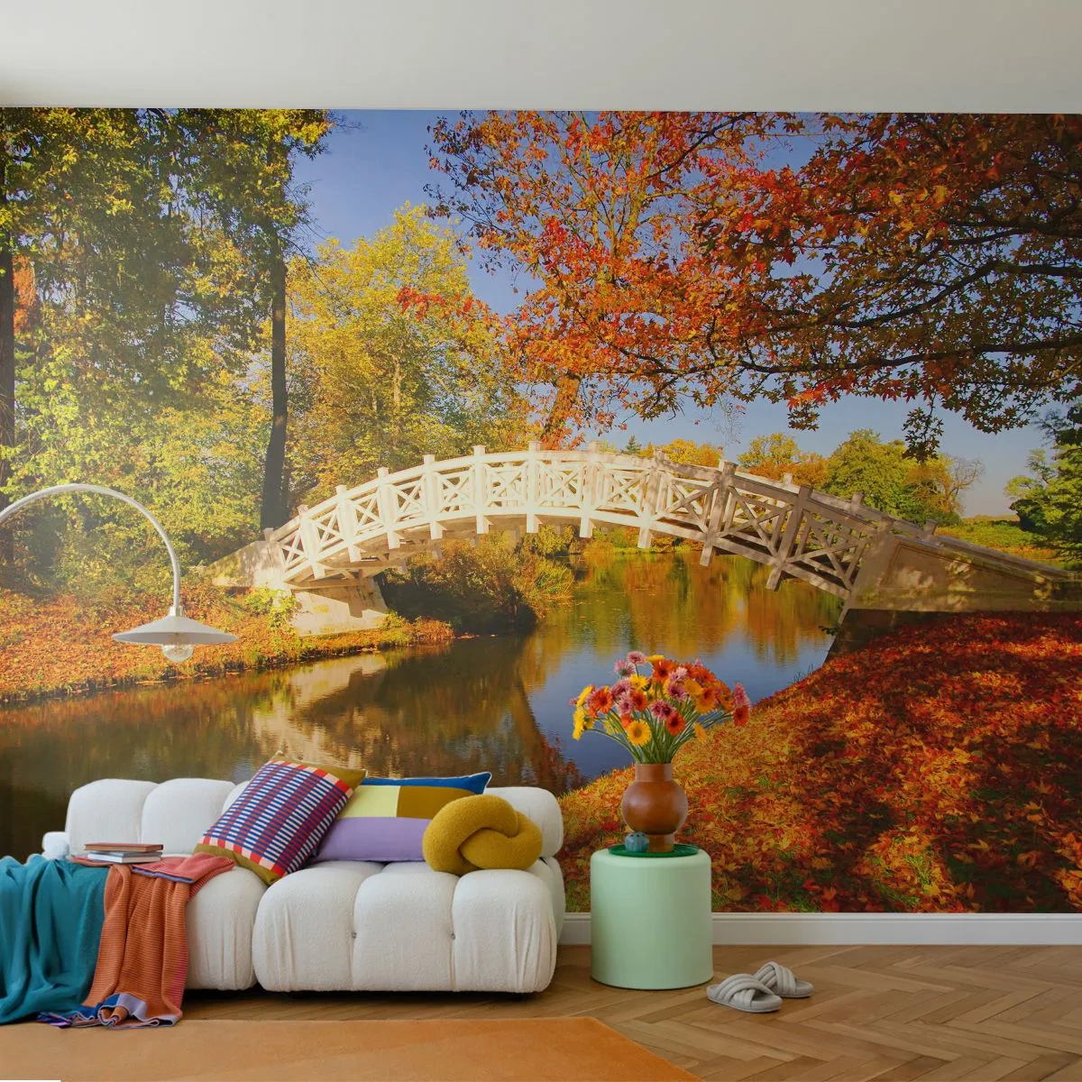 Papier Peint Photo Premium Sand - Un pont en bois sur une rivière dans un paysage d'automne - 100x70cm - Sur le pont blanc des soupirs - Décoration murale moderne pour le salon et la chambre ARTTOR