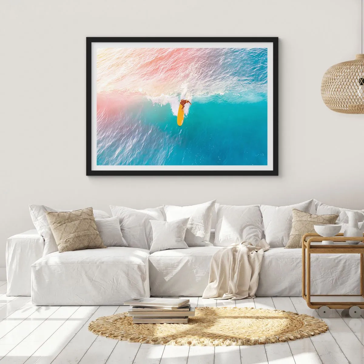 Affiche dans un cadre noir - Poster - Surfeur sur une vague aux couleurs pastel - 100x70cm - Le cavalier de l'océan - Décoration murale moderne pour le salon et la chambre ARTTOR
