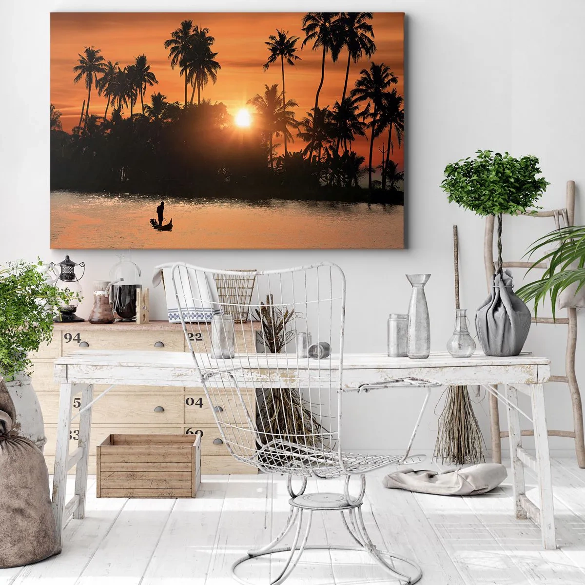 Impression sur toile - Image sur toile - Coucher de soleil sur les palmiers et un lac calme avec un bateau - 120x80cm - Il est temps de se détendre - Décoration murale moderne pour le salon et la chambre ARTTOR