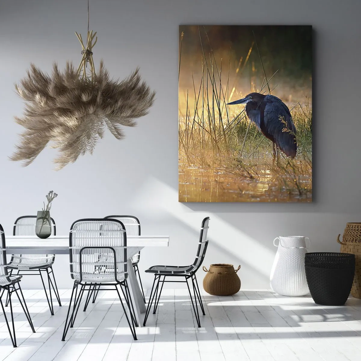 Impression sur toile - Image sur toile - Un héron dans les zones humides au coucher du soleil parmi les hautes herbes - 50x70cm - Allez, laissez-moi en paix avec ces photos - Décoration murale moderne pour le salon et la chambre ARTTOR