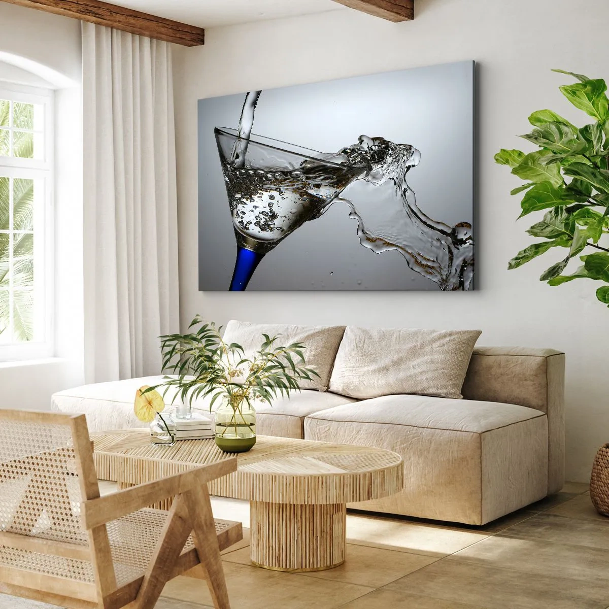 Impression sur toile - Image sur toile - Un verre d'eau en mouvement sur un fond clair - 70x50cm - Eau cristalline dans un verre cristal - Décoration murale moderne pour le salon et la chambre ARTTOR