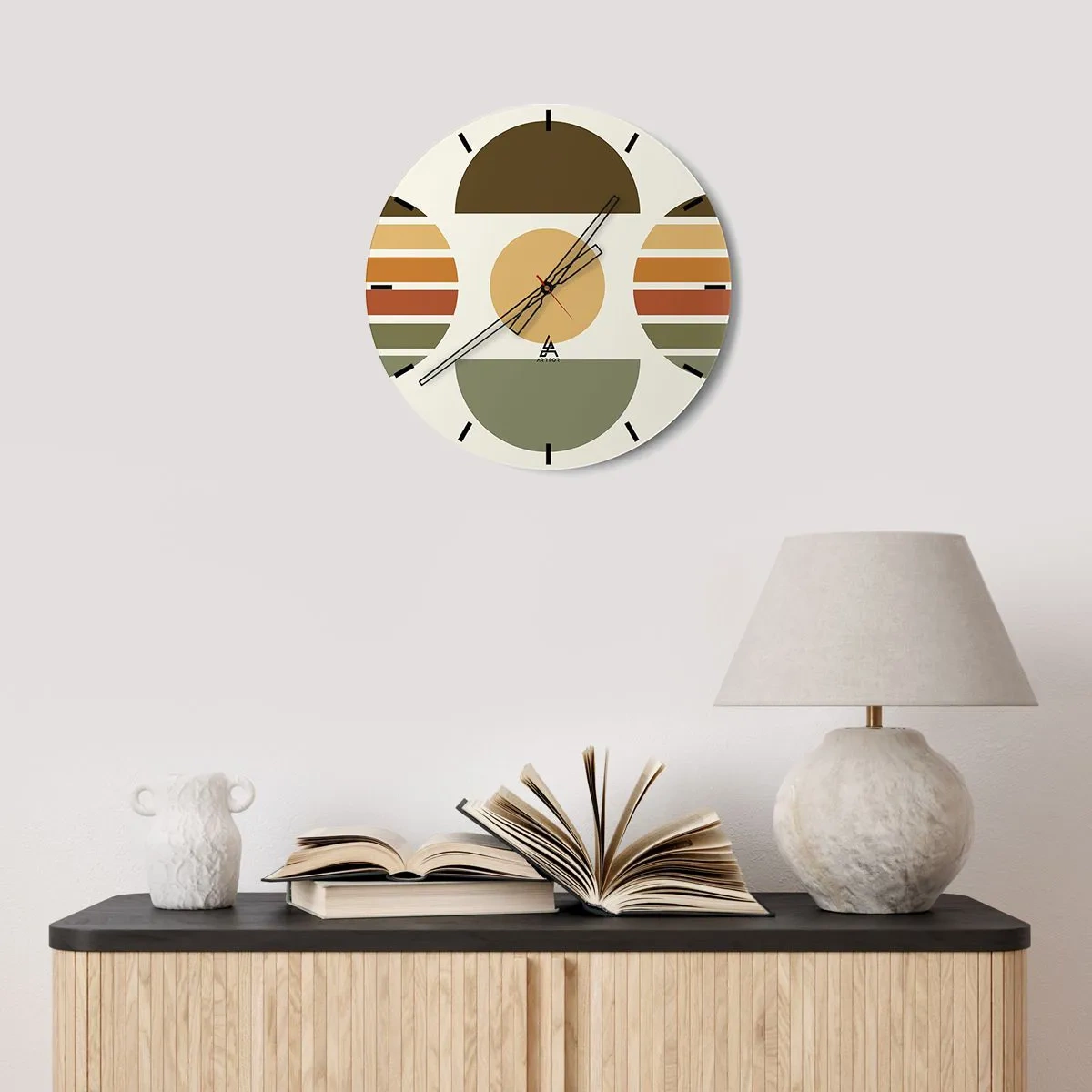 Horloge murale - Pendule murale - Demi-cercles géométriques et rayures dans des tons terreux sur un fond clair - 30x30cm - Dans les coulaurs de la terre - Décoration murale moderne pour le salon, la cuisine et la chambre ARTTOR