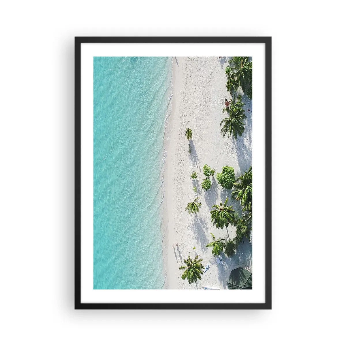 Affiche dans un cadre noir - Poster - Vue aérienne d'une plage tropicale avec des palmiers et une mer bleue - 50x70cm - Vacances au paradis - Décoration murale moderne pour le salon et la chambre ARTTOR