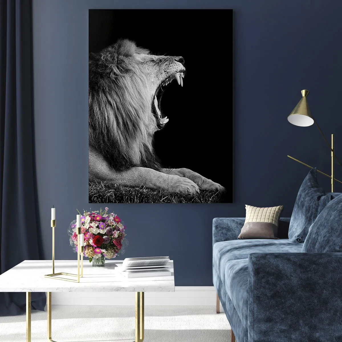 Impression sur verre - Image sur verre - Un lion rugissant sur fond noir dans des tons noir et blanc - 80x120cm - Sans aucun doute - Décoration murale moderne pour le salon et la chambre ARTTOR