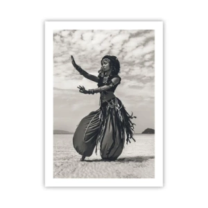 Affiche - Poster - Une danseuse ethnique dans un paysage désertique - 50x70cm - Danse des îles du sud - Décoration murale moderne pour le salon et la chambre ARTTOR