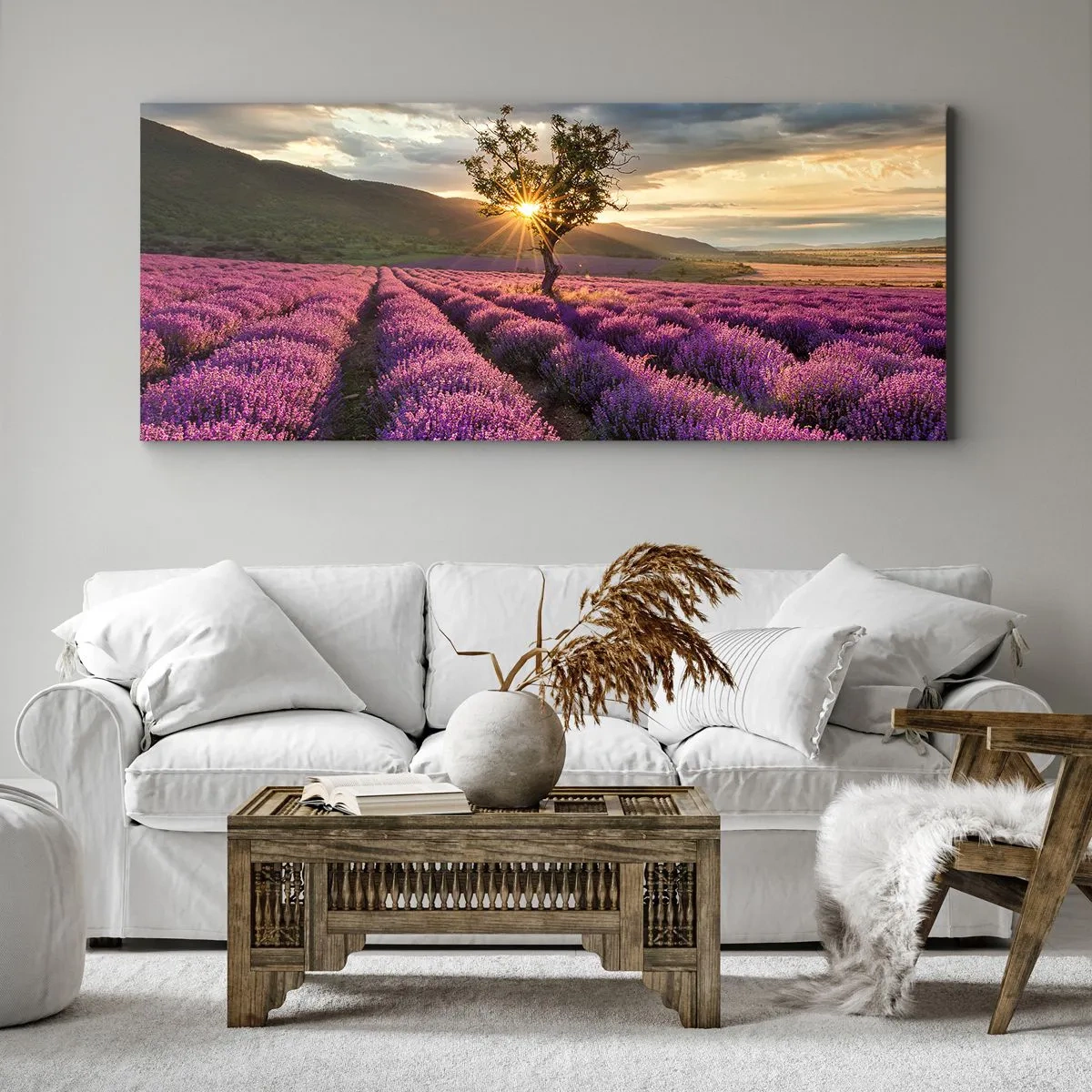 Impression sur toile - Image sur toile - Un champ de lavande avec un arbre solitaire au coucher du soleil - 160x50cm - Arôme de couleur lilas - Décoration murale moderne pour le salon et la chambre ARTTOR