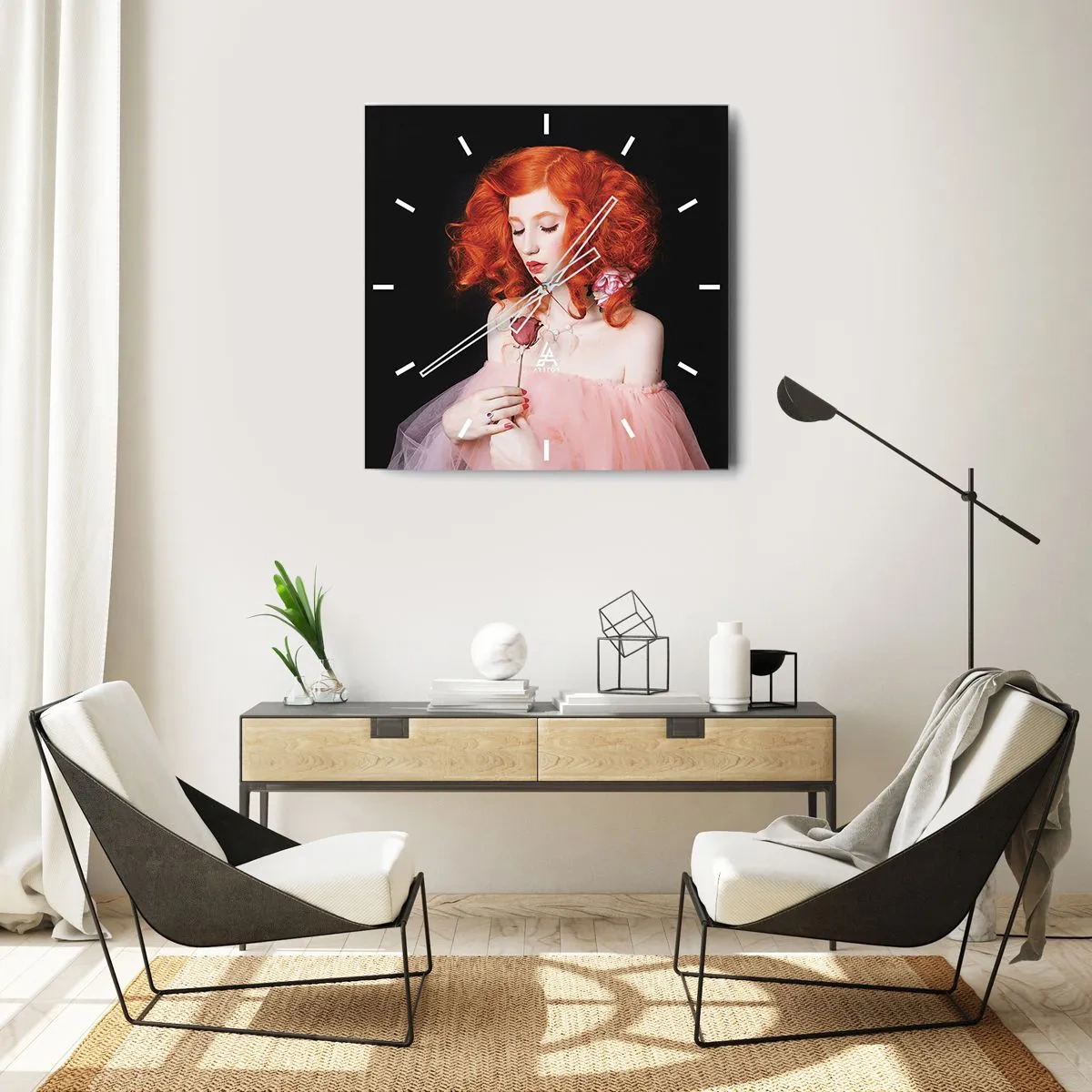 Horloge murale - Pendule murale - Une femme aux cheveux roux tenant une rose - 30x30cm - De style baroque - Décoration murale moderne pour le salon et la chambre ARTTOR