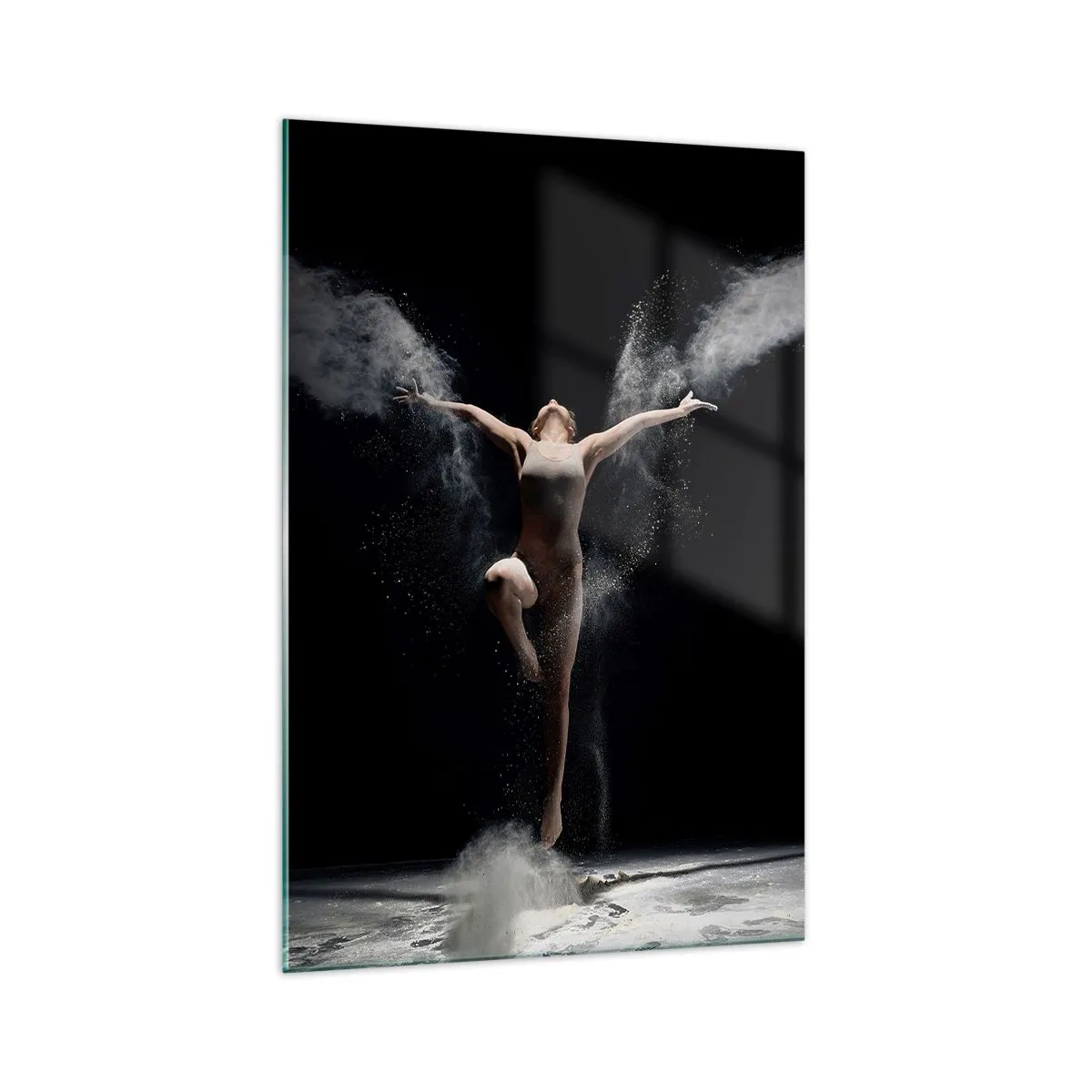 Impression sur verre - Image sur verre - Une danseuse en mouvement avec un effet de poussière saisissant sur fond noir - 70x100cm - Les elfes existent - Décoration murale moderne pour le salon et la chambre ARTTOR