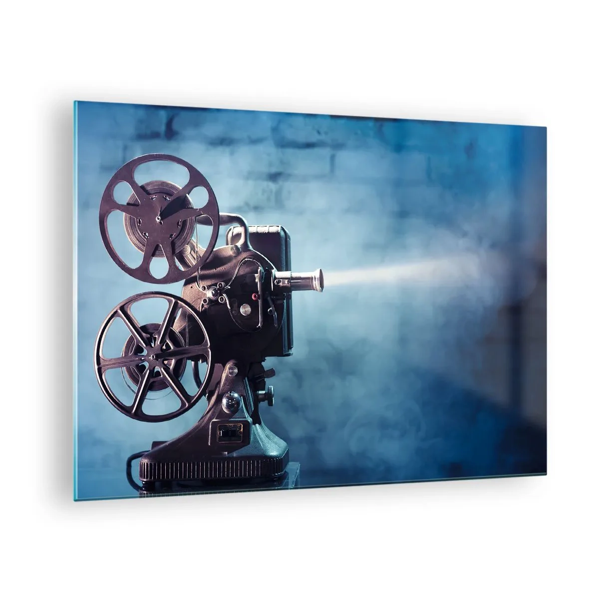 Impression sur verre - Image sur verre - Une caméra de cinéma de style rétro contre un mur bleu - 70x50cm - Dans un vieux cinéma - Décoration murale moderne pour le salon et la chambre ARTTOR