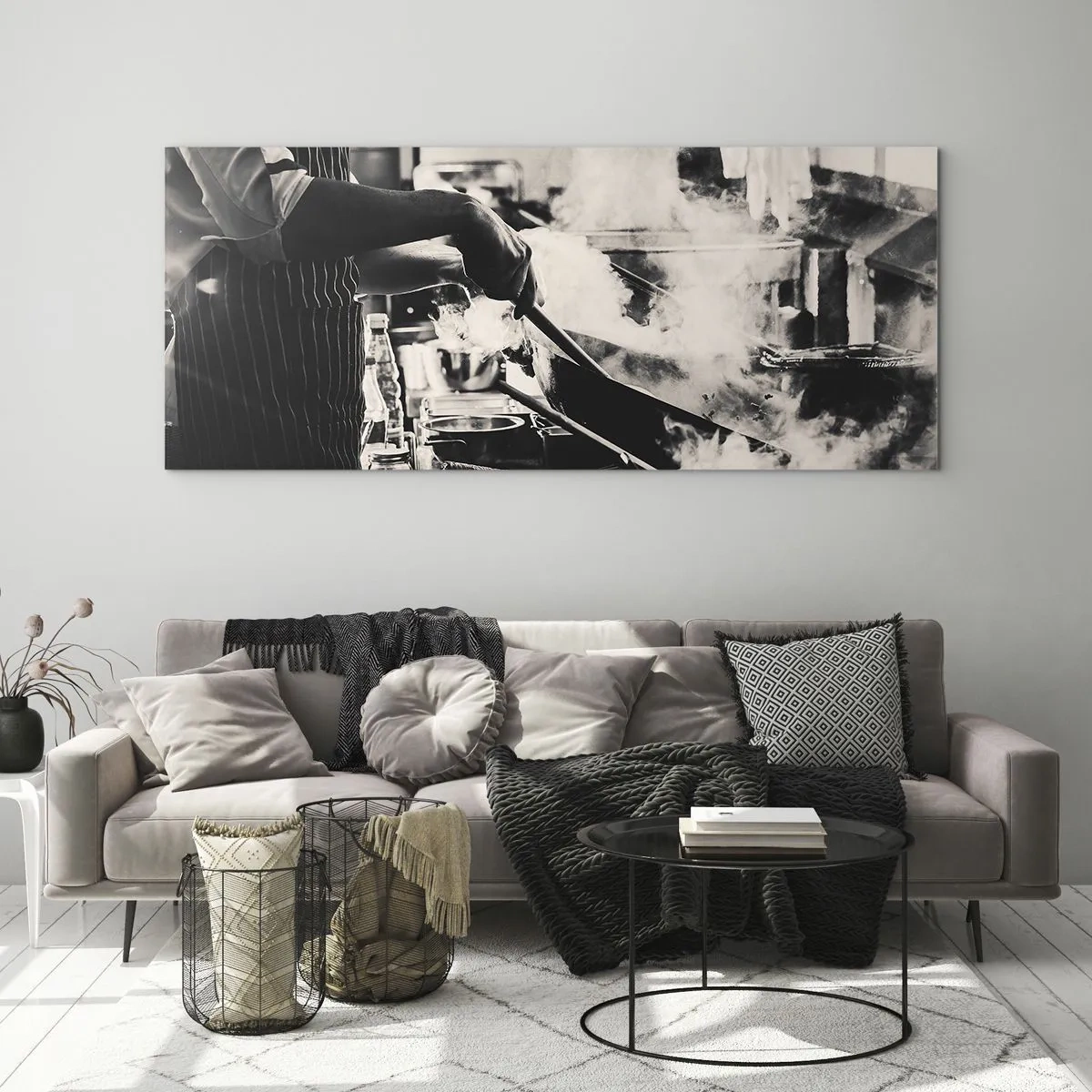 Impression sur verre - Image sur verre - Un chef au travail dans la cuisine avec de la vapeur s'élevant d'une poêle à frire - 140x50cm - Alchimie des saveurs - Décoration murale moderne pour le salon et la chambre ARTTOR