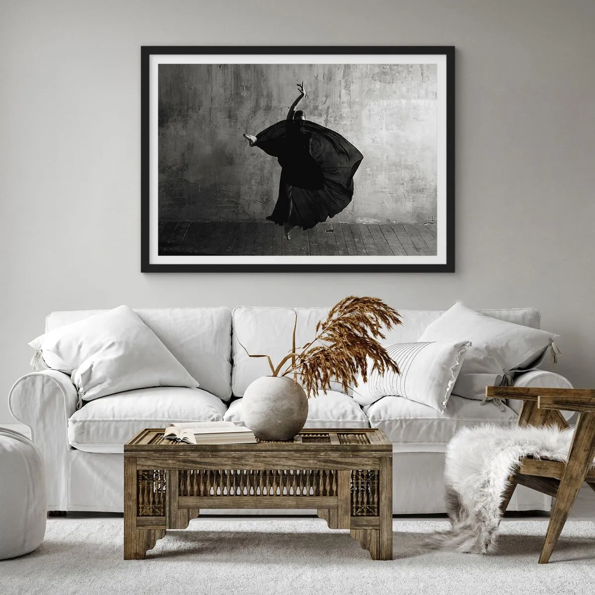 Affiche dans un cadre noir - Poster - Silhouette noire et blanche d'une danseuse en mouvement sur fond de mur - 100x70cm - Pas plein de passion - Décoration murale moderne pour le salon et la chambre ARTTOR