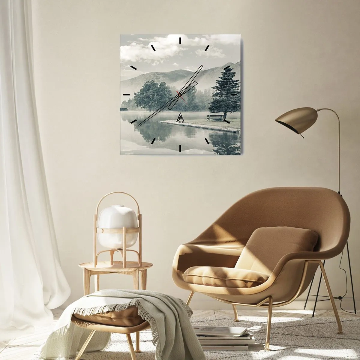 Horloge murale - Pendule murale - Un lac pittoresque avec un banc et du brouillard en arrière-plan - 30x30cm - Le lac dort encore - Décoration murale moderne pour le salon et la chambre ARTTOR