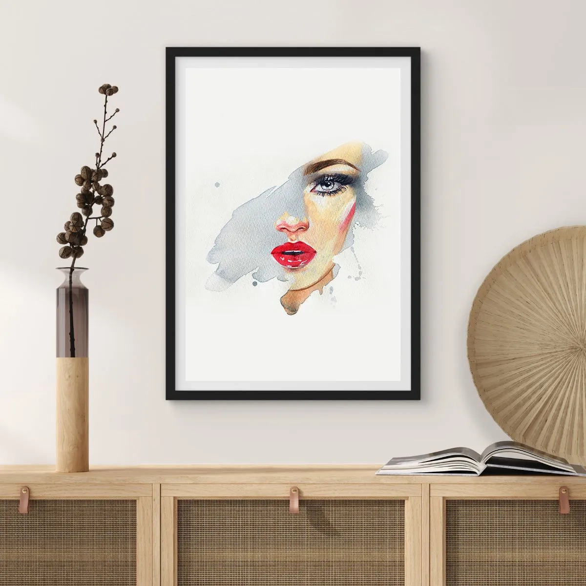 Affiche dans un cadre noir - Poster - Portrait à l'aquarelle d'une femme aux lèvres rouges - 50x70cm - Reflet dans une goutte d'eau - Décoration murale moderne pour le salon et la chambre ARTTOR