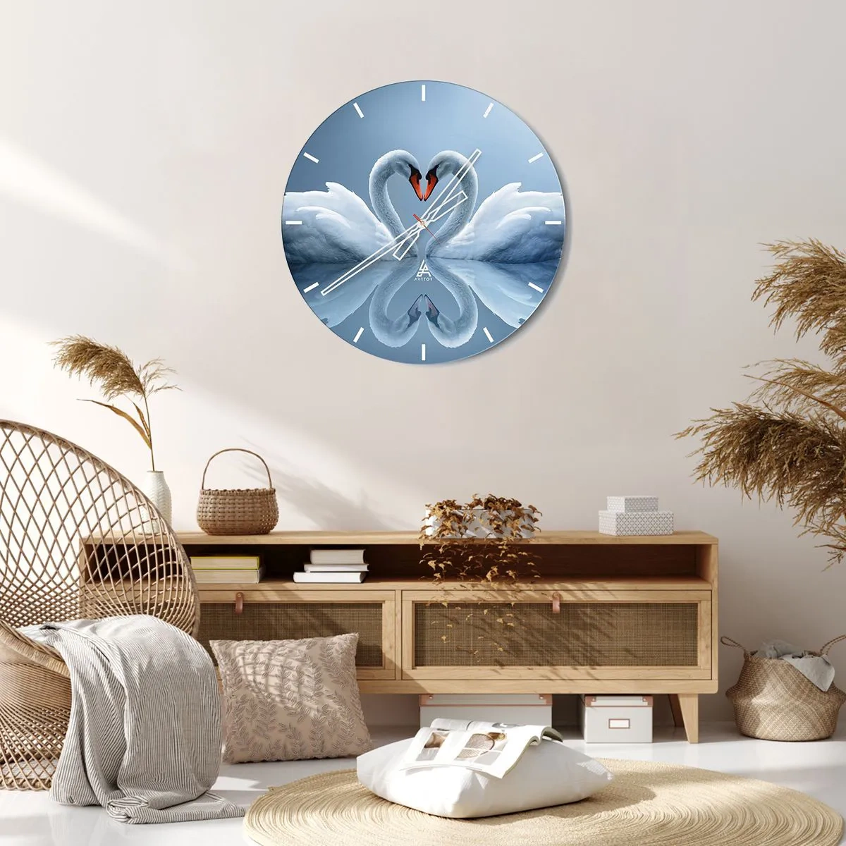 Horloge murale - Pendule murale - Une paire de cygnes formant un cœur sur une surface d'eau calme - 30x30cm - Le temps de l'amour - Décoration murale moderne pour le salon, la cuisine et la chambre ARTTOR