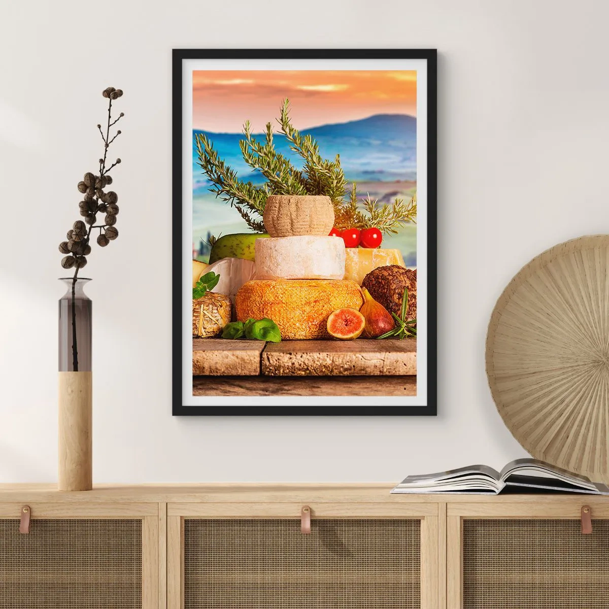 Affiche dans un cadre noir - Poster - Pile rustique de fromages sur fond de paysage - 50x70cm - La joie de vivre à l'italienne - Décoration murale moderne pour le salon et la chambre ARTTOR