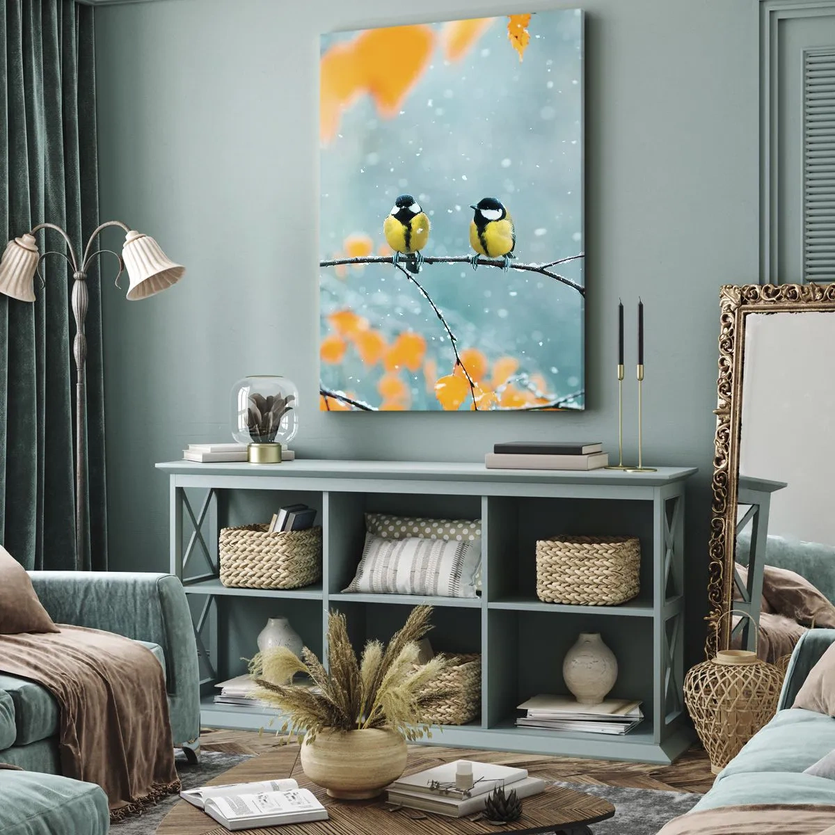 Impression sur toile - Image sur toile - Deux oiseaux sur une branche dans un décor hivernal avec des feuilles jaunes. - 80x120cm - Potins d'oiseaux - Décoration murale moderne pour le salon et la chambre ARTTOR