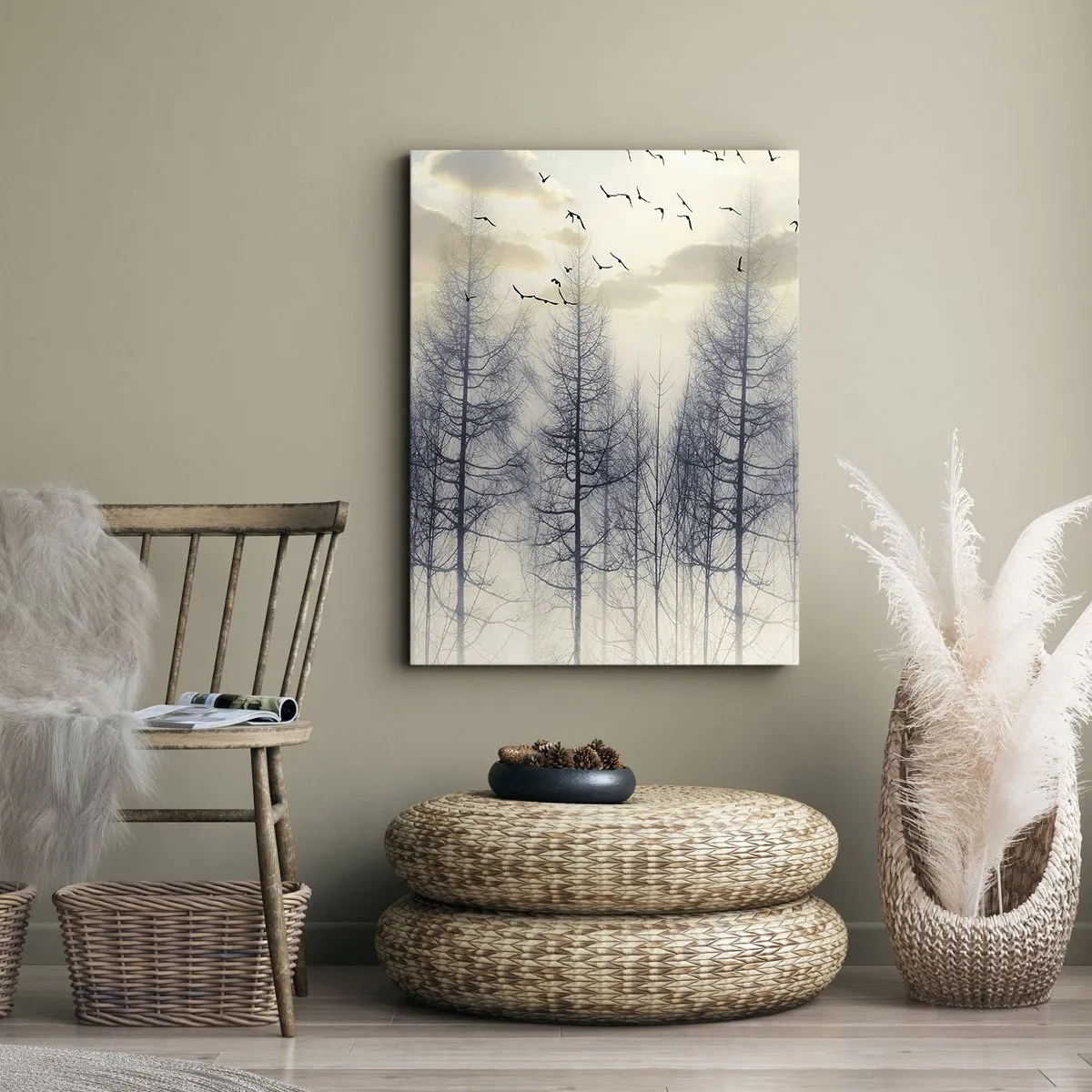 Impression sur toile - Image sur toile - Forêt brumeuse avec des oiseaux contre le ciel du coucher du soleil - 50x70cm - L'âme de la forêt - Décoration murale moderne pour le salon et la chambre ARTTOR