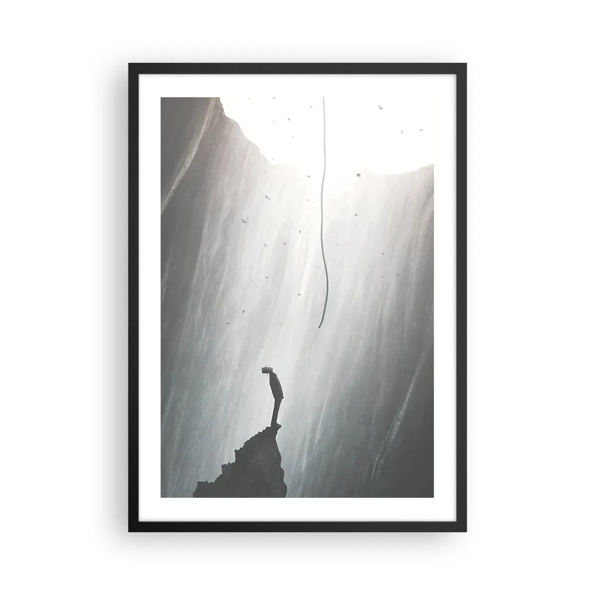 Affiche dans un cadre noir - Poster - Une silhouette au bord d'une falaise à la lumière de l'abîme - 50x70cm - Il y a toujours une issue - Décoration murale moderne pour le salon et la chambre ARTTOR