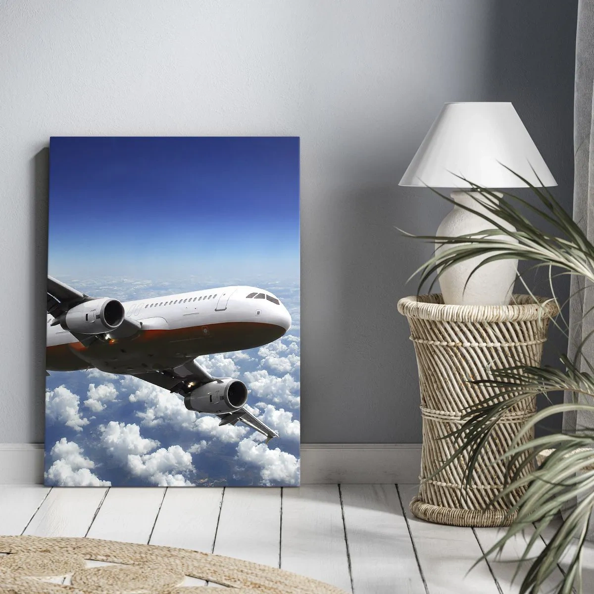 Impression sur toile - Image sur toile - Un avion de ligne volant au-dessus des nuages contre un ciel bleu. - 50x70cm - Éloignez-vous de tout - Décoration murale moderne pour le salon et la chambre ARTTOR