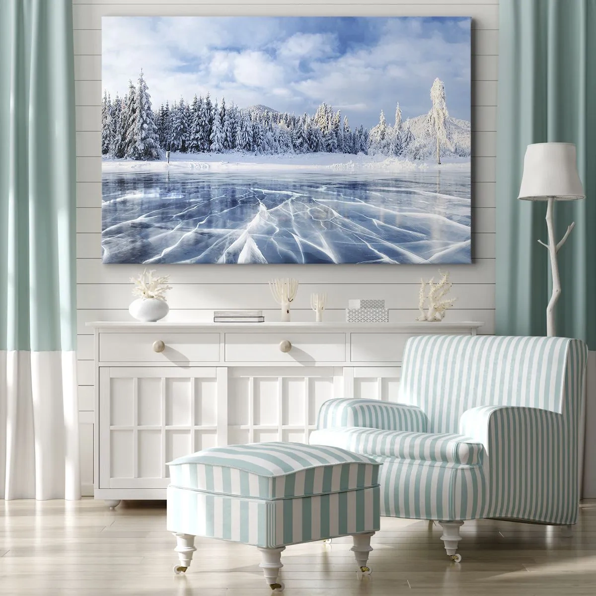 Impression sur toile - Image sur toile - Un lac gelé entouré d'une forêt enneigée - 70x50cm - Vue éblouissante et cristalline - Décoration murale moderne pour le salon et la chambre ARTTOR