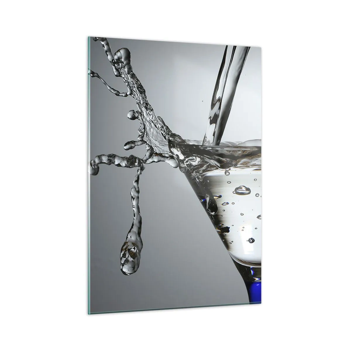 Impression sur verre - Image sur verre - Liquide dans un verre à martini éclaboussant sur un fond gris - 50x70cm - Sur le bord de la coupe - Décoration murale moderne pour le salon et la chambre ARTTOR