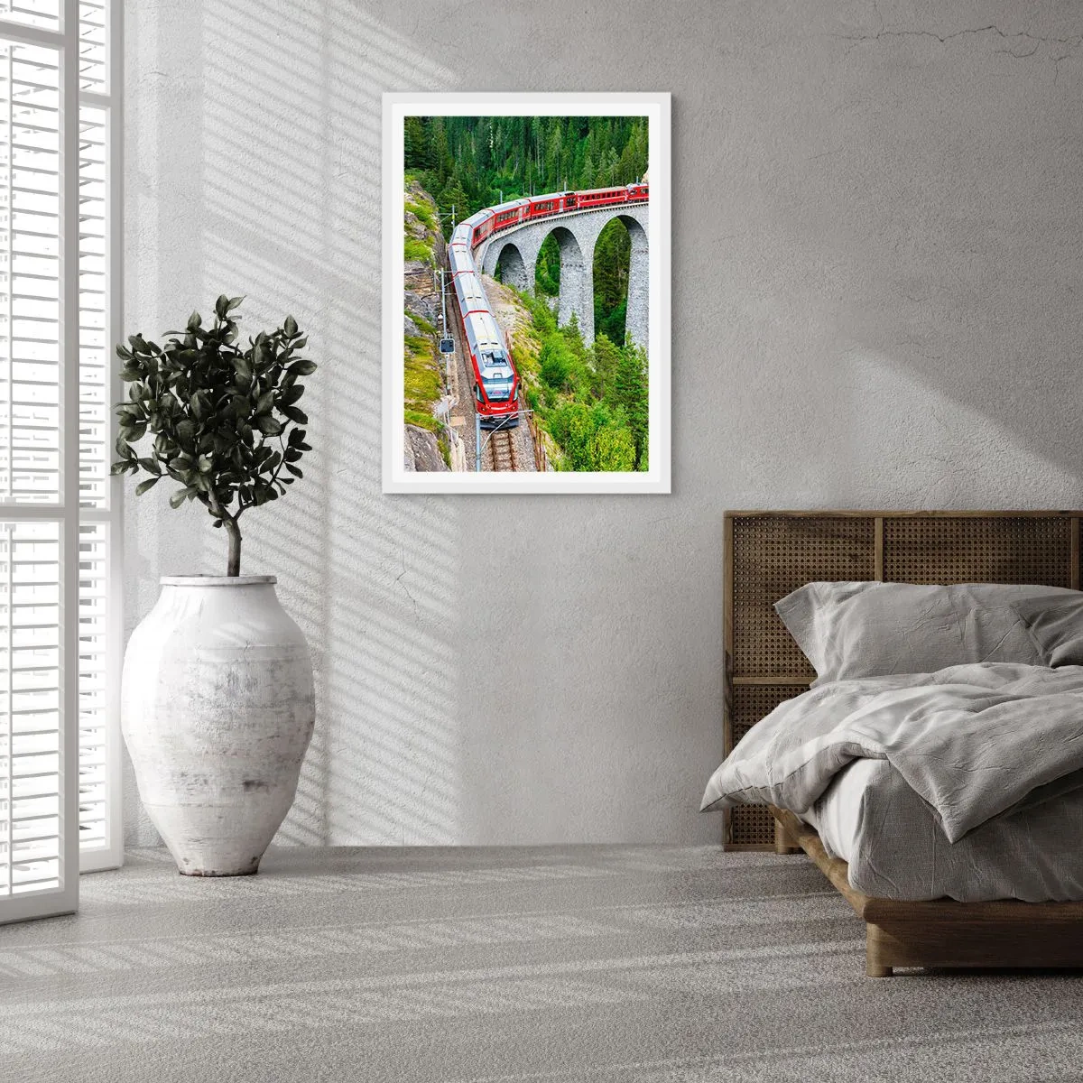 Affiche dans un cadre blanc - Poster - Chemin de fer avec vue sur la montagne - 50x70 cm