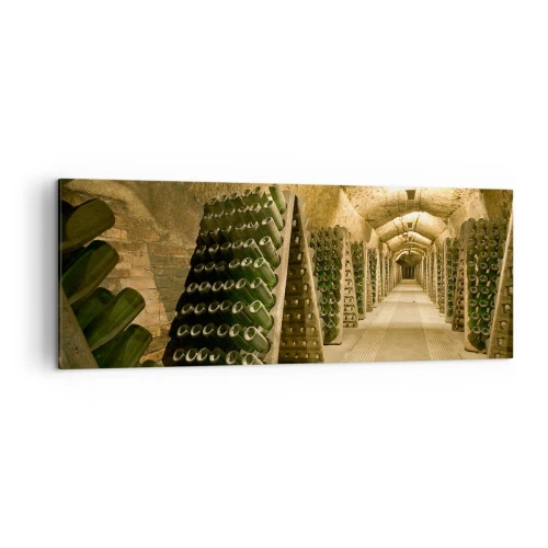 Impression sur toile - Image sur toile - Un vignoble avec une cave remplie de bouteilles de vin exposées sur des étagères en bois. - 140x50cm - L'éveil du goût - Décoration murale moderne pour le salon et la chambre ARTTOR