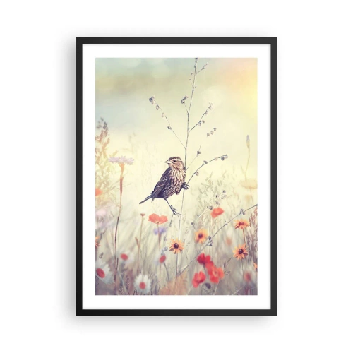 Affiche dans un cadre noir - Poster - Un oiseau dans une prairie aux couleurs pastel délicates - 50x70cm - Portrait d'oiseau sur pré en fond - Décoration murale moderne pour le salon et la chambre ARTTOR