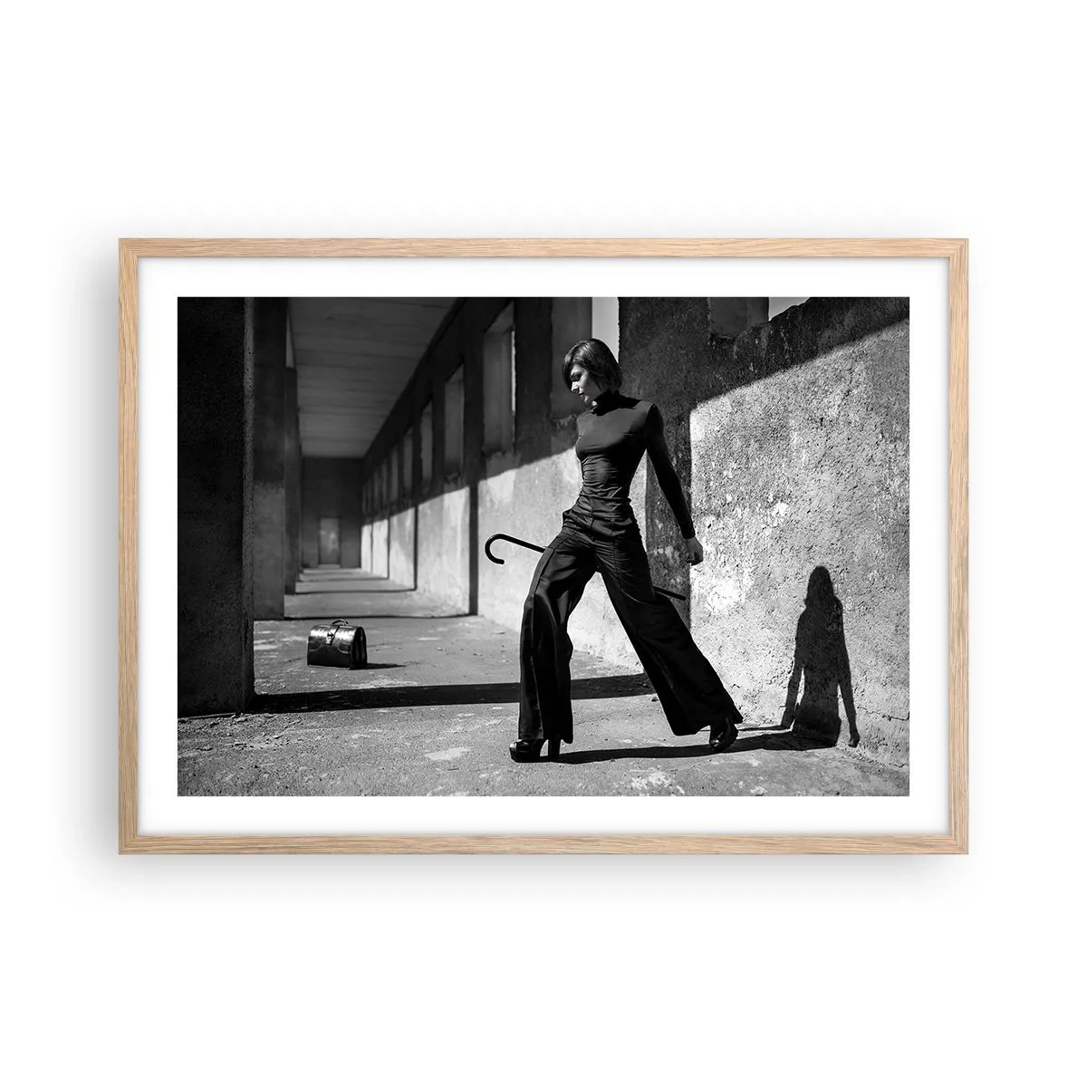 Affiche dans un chêne clair - Poster - Élégance urbaine - 70x50 cm