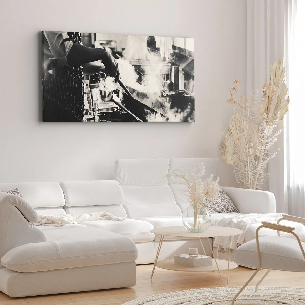 Impression sur toile - Image sur toile - Un chef au travail dans la cuisine avec de la vapeur s'élevant d'une poêle à frire - 140x50cm - Alchimie des saveurs - Décoration murale moderne pour le salon et la chambre ARTTOR