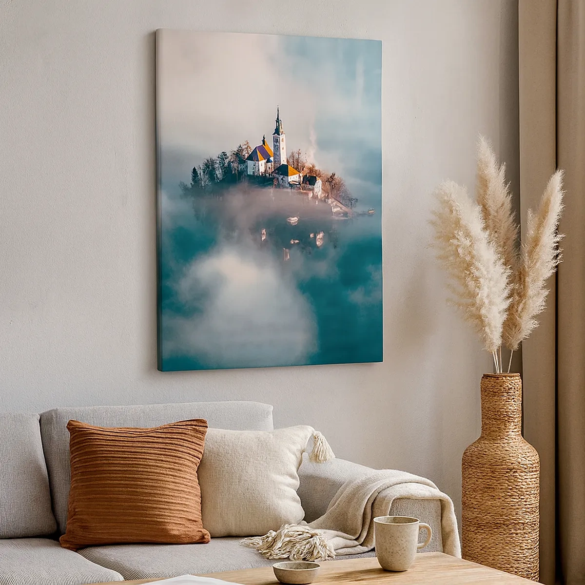 Impression sur toile - Image sur toile - Une île pittoresque avec une église entourée de brouillard - 50x70cm - Île de rêve - Décoration murale moderne pour le salon et la chambre ARTTOR