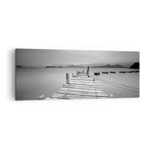 Impression sur toile - Image sur toile - Une vue en noir et blanc d'une jetée en bois et d'un lac calme. - 140x50cm - Derrière les montagnes, au-delà des mers - Décoration murale moderne pour le salon et la chambre ARTTOR